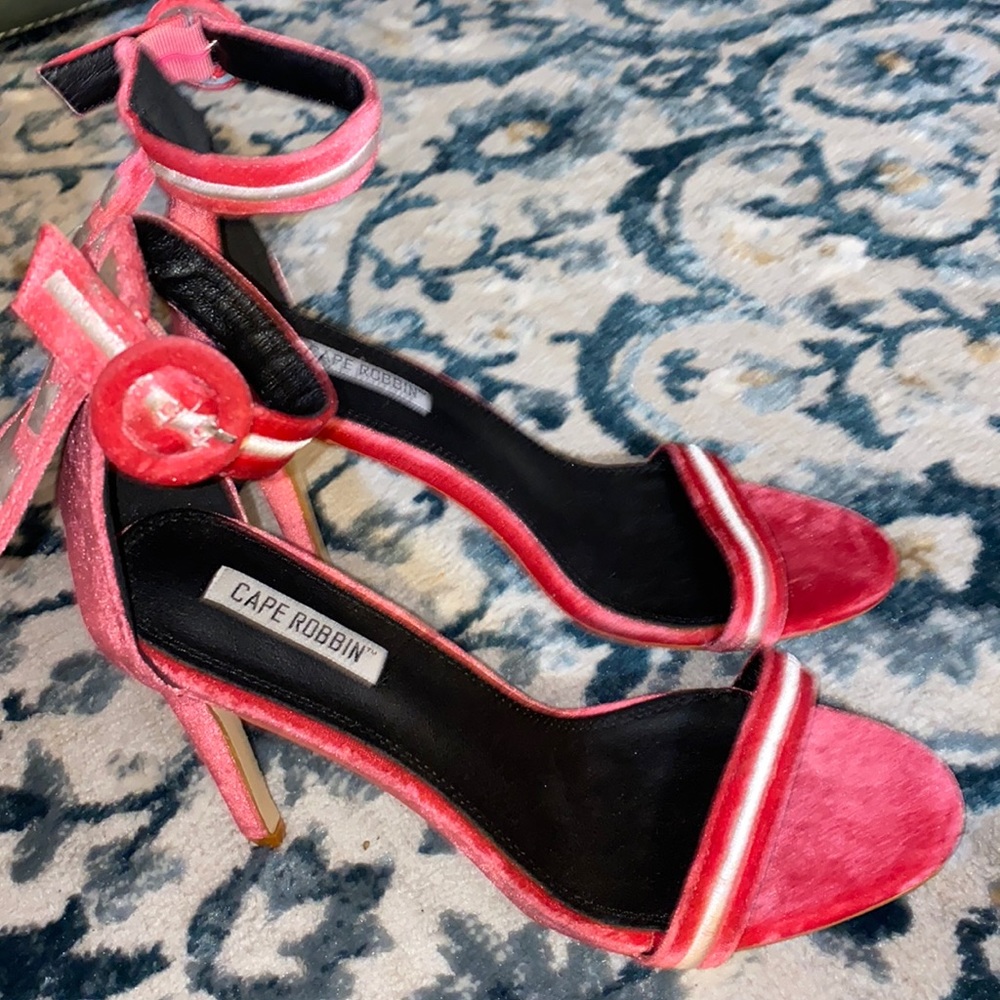 Cape Robbin Sandal’s
